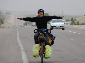 De la Chine à l’Afrique du Sud, les pérégrinations du cycliste Fengyan Du