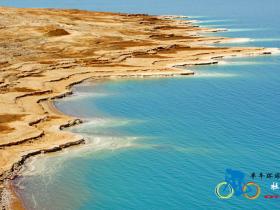 骑在约旦-死海(Dead sea)